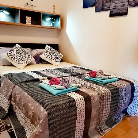 Apartman With Sea View In