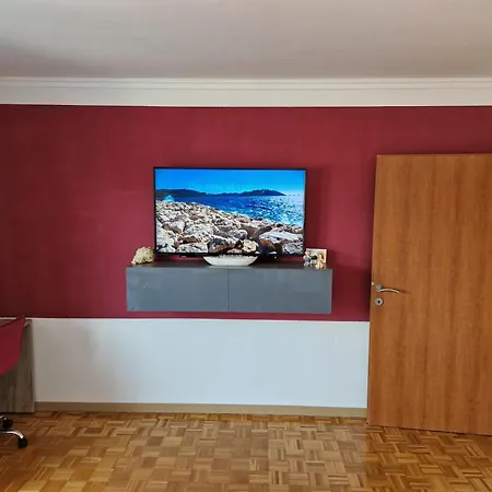 Apartament With Sea View In