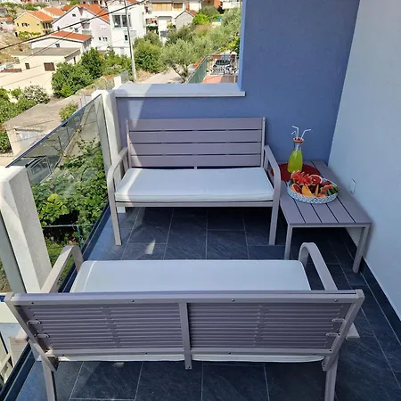 Apartament With Sea View In *